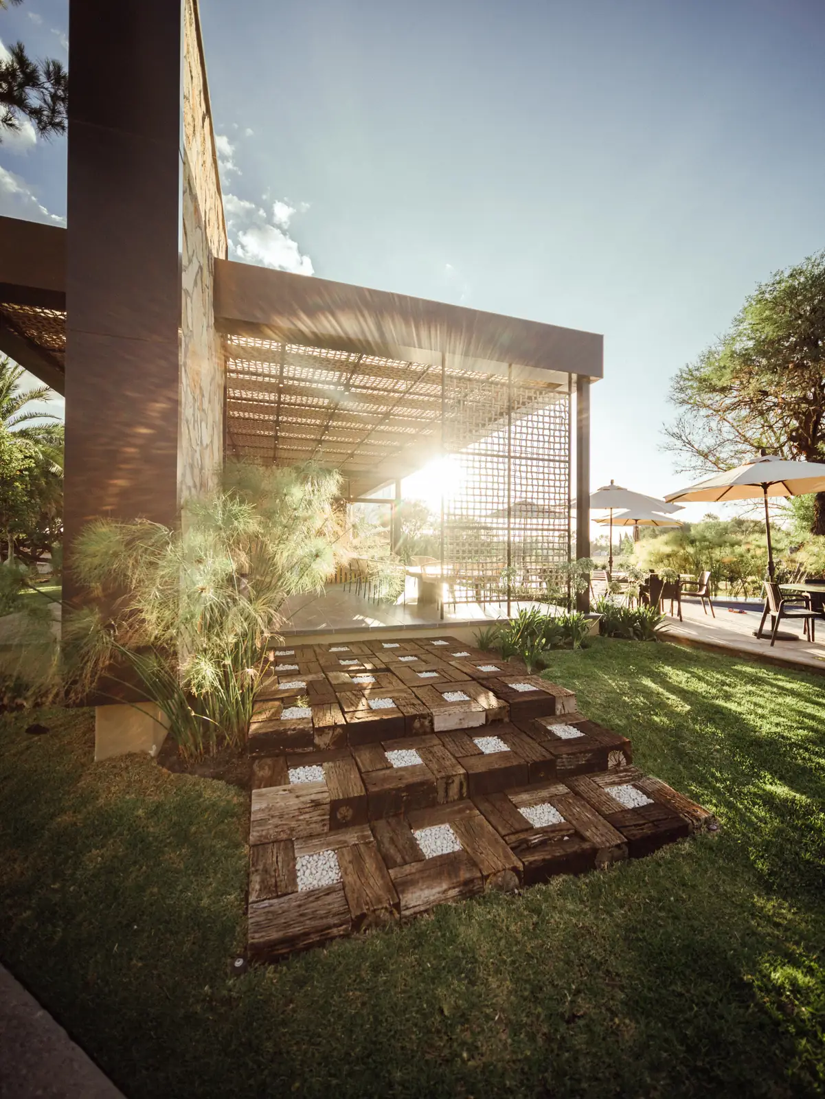 Atardecer en la terraza de la casa club